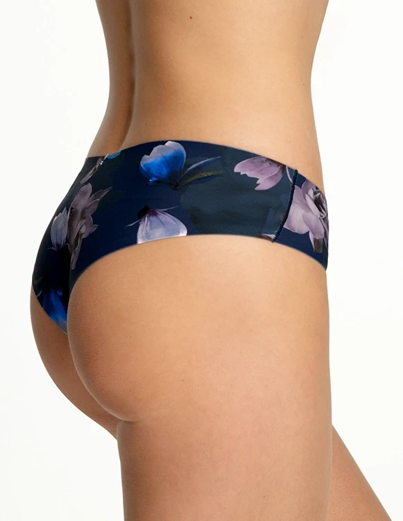 MAGNOLIA_BRASILIAN_4.webp