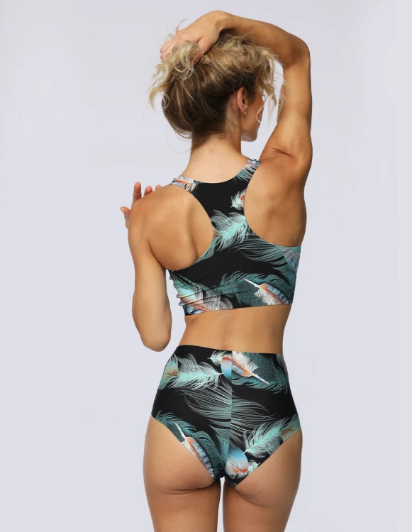 Paloma_www_okladka_4_FeathersMAxiBrazilianForm.jpg